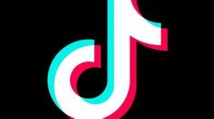 logo di TikTok su fondo nero