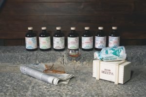 le sette bottiglie dei Liquori dell'Etna