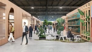 un'immagine dell'interno della fiera con gli stand