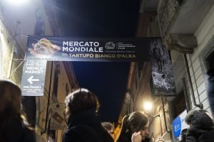 l'ingresso alla fiera del tartufo