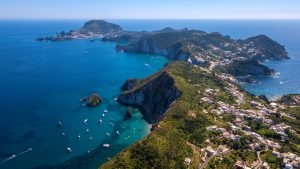 veduta aerea dell'isola di Ponza