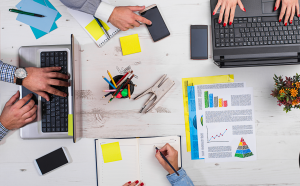 Per il 65% dei lavoratori la carriera avanza solo sulla carta