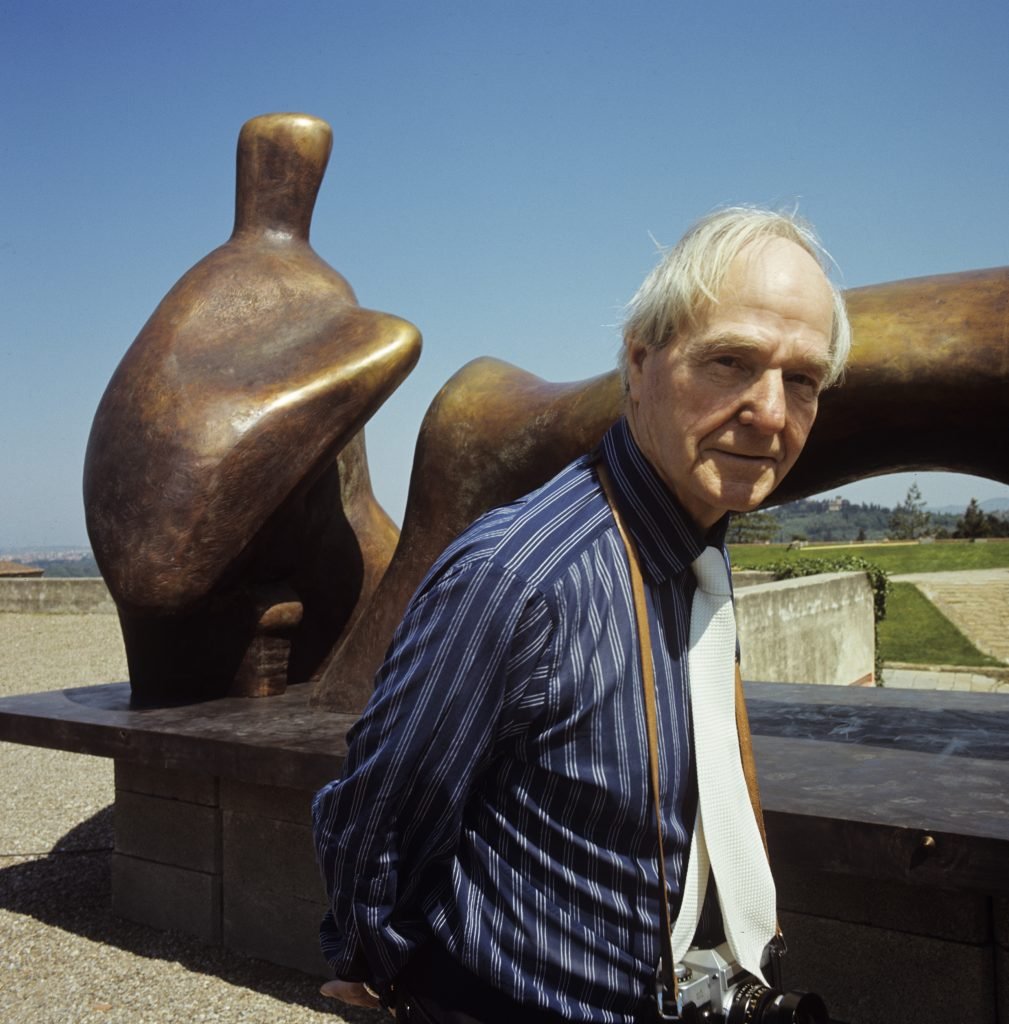 Henry Moore with Reclining Figure Arch Leg at Forte di Belvedere for the 1972 Mostra di Henry Moore exhibition. Photo Henry Moore Archive.
