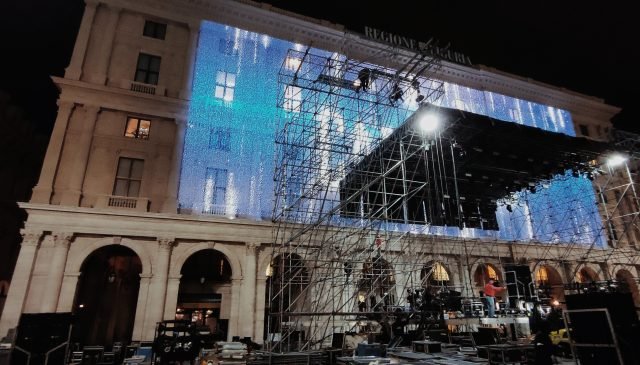 piazza de ferrari in allestimento palco capodanno