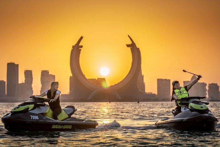 QatarTourism_Jet Ski_Katara Towers (1) L'Innovatore