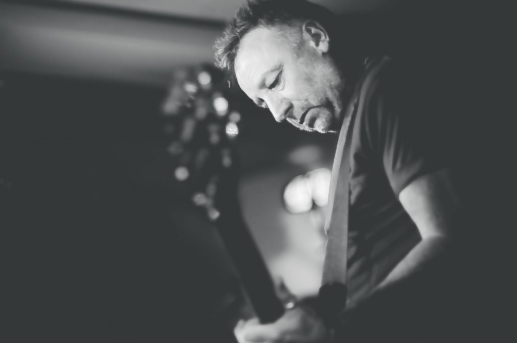 il musicista PETER HOOK, Credit To Mark McNulty