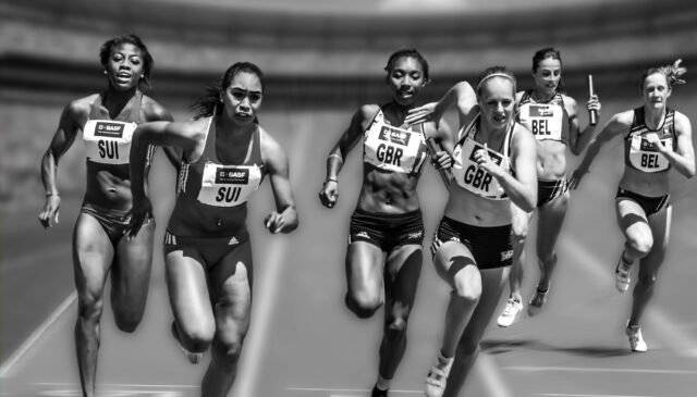 people running during daytime
