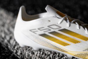 Lamine Yamal lancia con adidas, Kings League e Fútbol Emotion gli scarpini F50 Elite AG in edizione limitata e in esclusiva