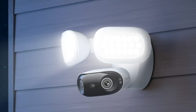 Elite Floodlight WiFi telecamera AI