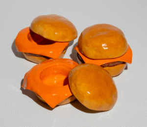 Hamburger in ceramica _ Lea Marti (Lea.jpg.raw)