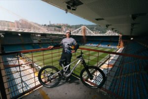 Tomas Slavik nel red bull cerro abajo teaser Stadio Luigi Ferraris