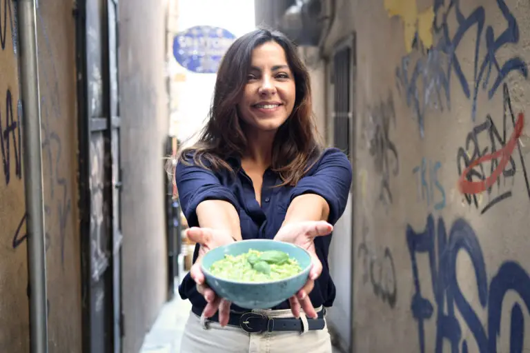 Dall’acciuga al gioiello: 10 donne e un itinerario tra i luoghi nascosti di Genova