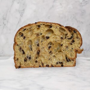 Small Giants decide di scriverne il Natale presentando il suo Panettone artigianale con farina di grillo e gocce di cioccolato fondente.