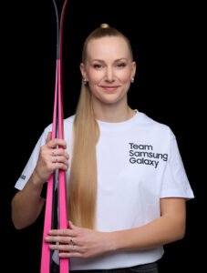 #30_Profile_Equip_SEH_Sára Pónya