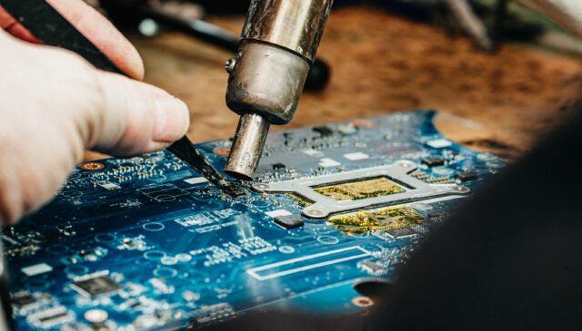 refurbed: la riparazione di un circuito