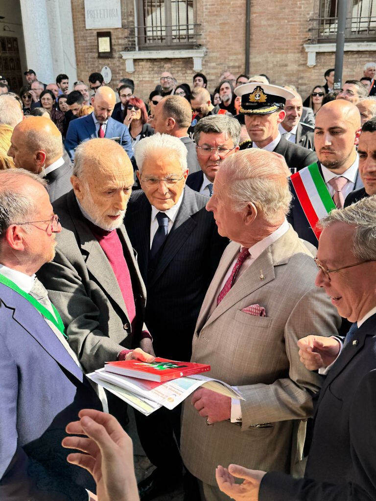 Carlo Petrini con Presidente Mattarella e Re Carlo d'Inghilterra