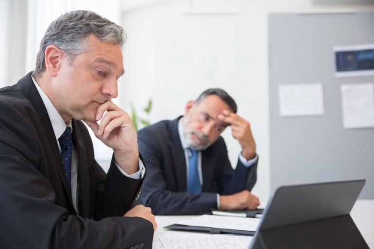 Le aziende si affidano all’IA per i licenziamenti